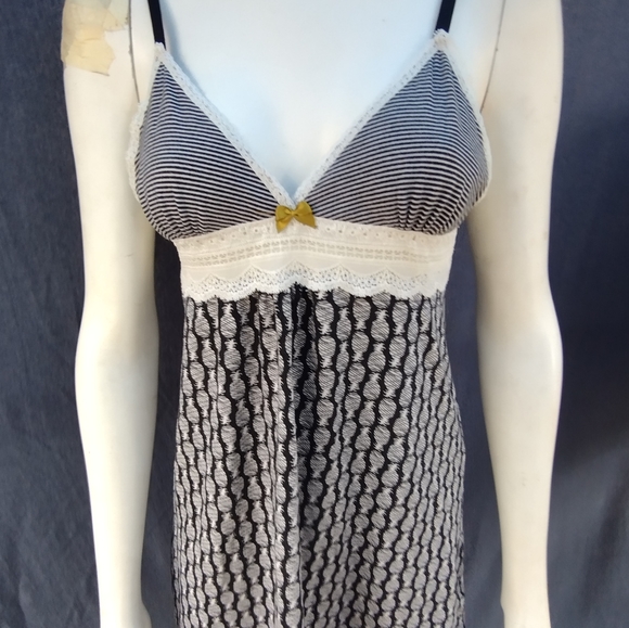 Kensie top Medium - Picture 10 of 15